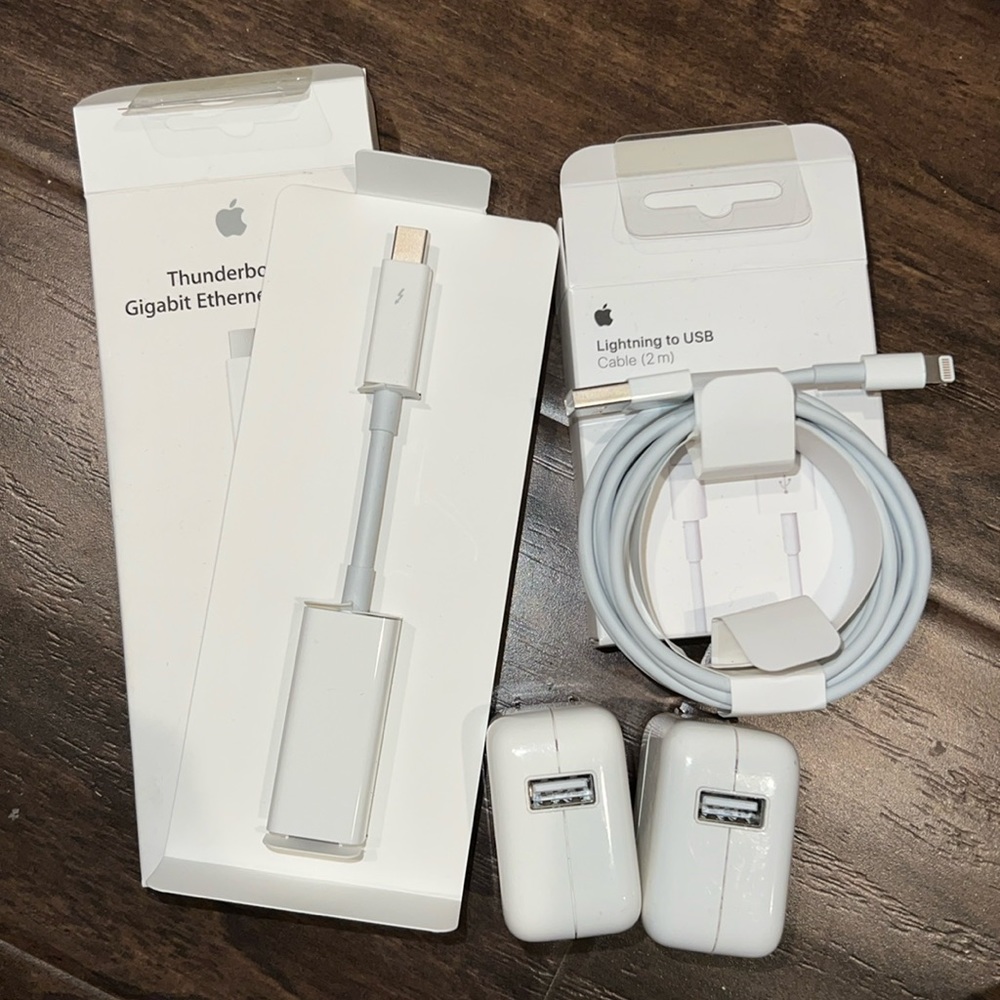 Apple 10W USB Power Adapter Lightning to USB 2 m Thunderbolt to Gigabit Ethernet